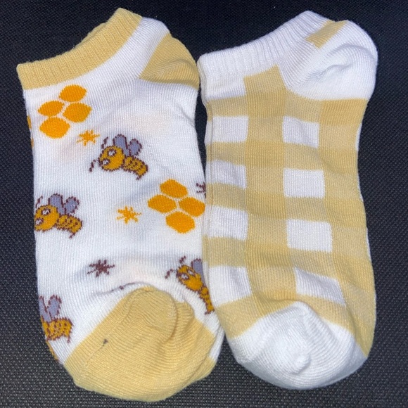 NIP 2 Pack Cute Bee and Checkered Ankle Socks - Picture 2 of 5